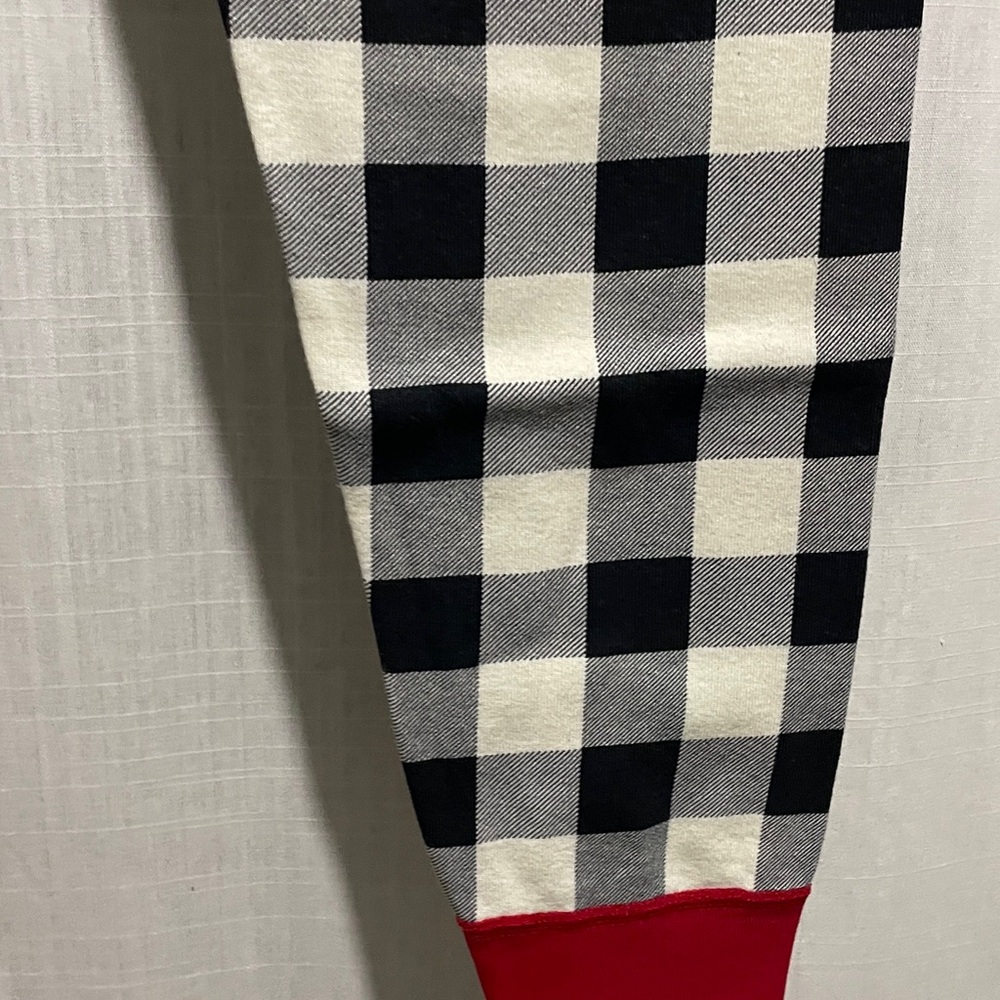 Hanna Andersson Black and White Checkered Pajamas with Red Trim, M - Picture 3 of 13